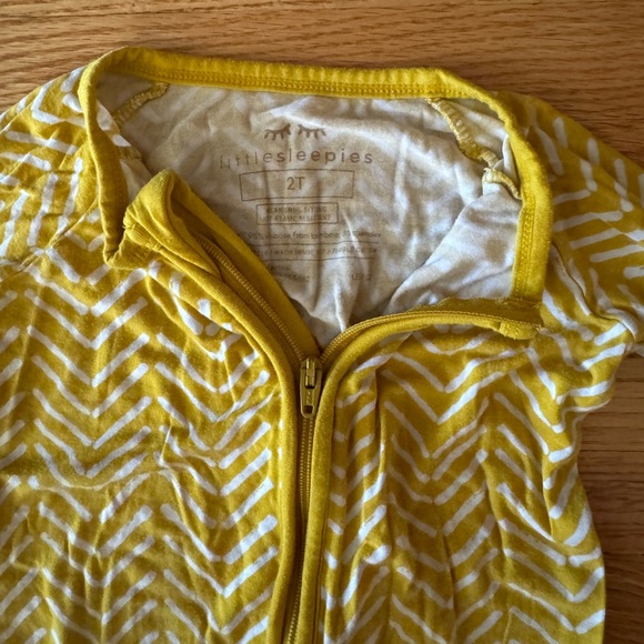 Little Sleepies Zippy Sunny Chevron 2T - Picture 4 of 4
